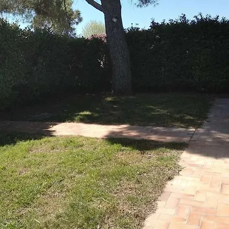 Apartament Avez Mezzanine Et Petit Jardin *